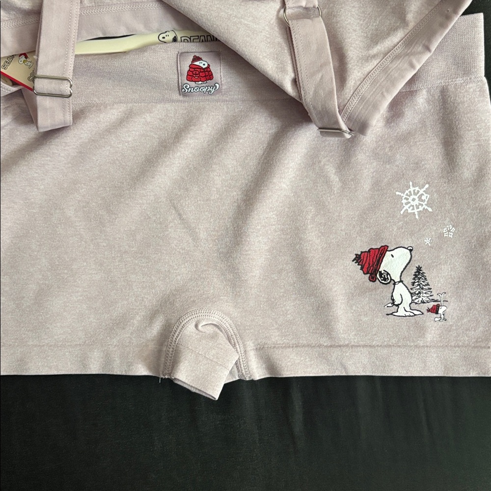 PEANUTS SEAMLESS BRALETTE & BOY SHORTS - Picture 3 of 3
